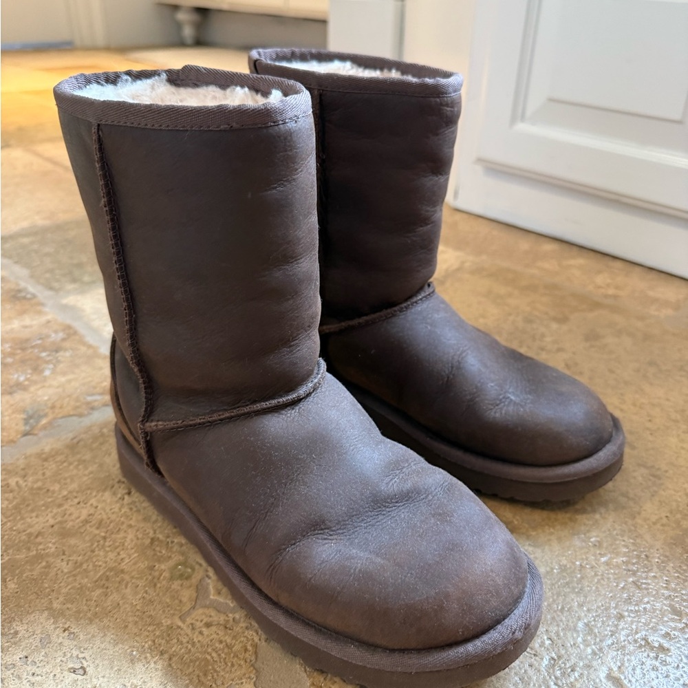 UGG Chocolate Classic Short Boots